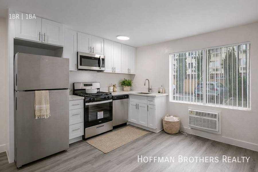 Apartment for rent at 6863 Sepulveda Blvd #13, Van Nuys, CA 91405
