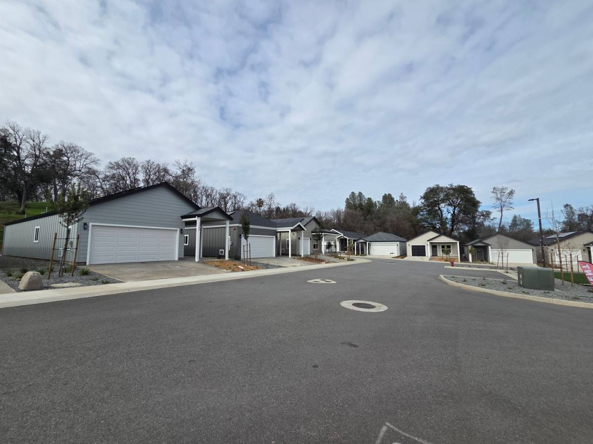House for rent at 1238 Old Alturas Rd, Redding, CA 96003