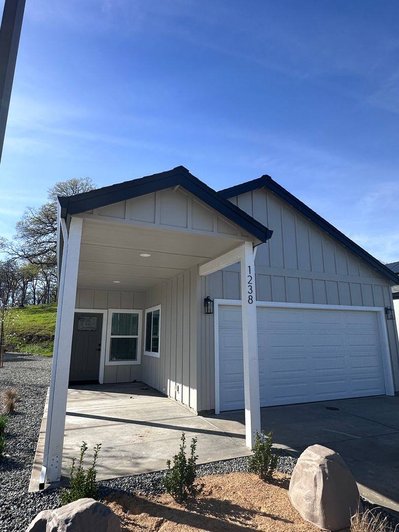 House for rent at 1238 Old Alturas Rd, Redding, CA 96003