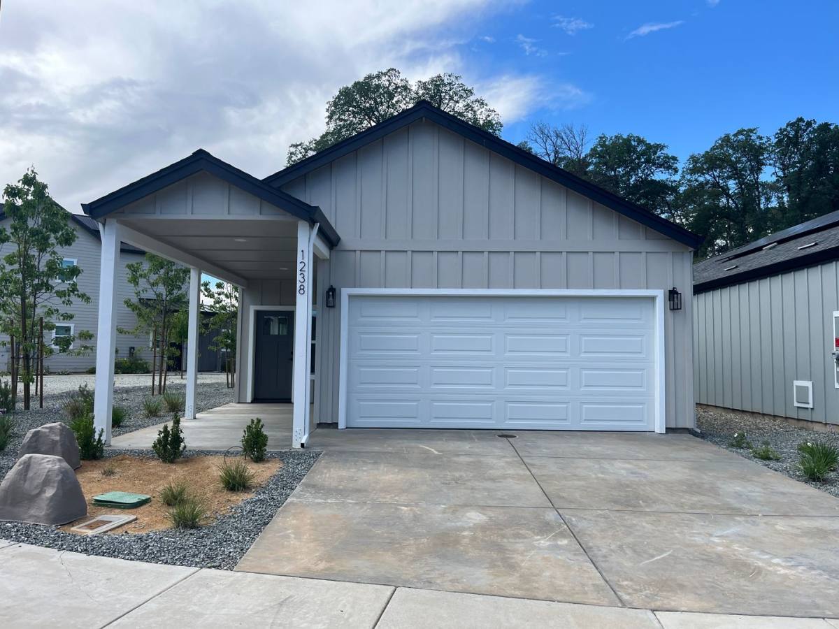 House for rent at 1238 Old Alturas Rd, Redding, CA 96003