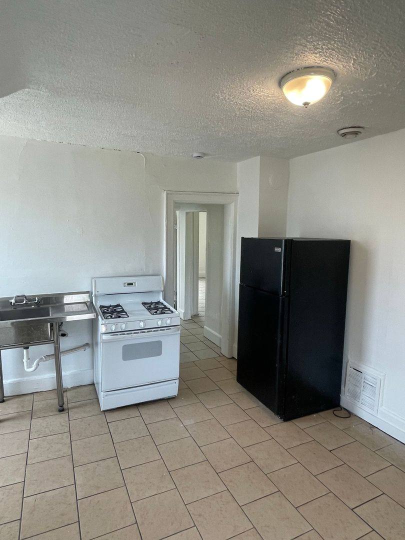 Apartment for rent at 1120-1122 W Locust St, Milwaukee, WI 53206
