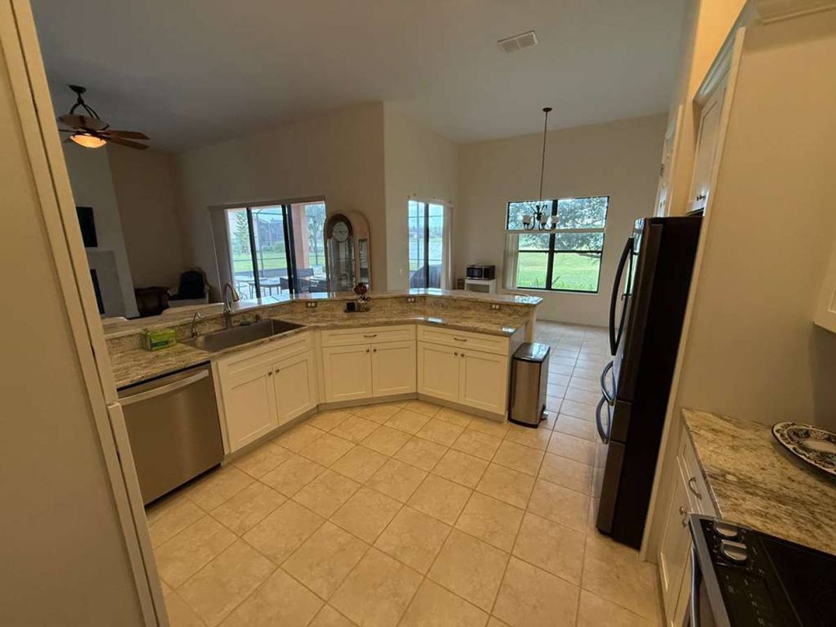 House for rent at 898 San Raphael St, Kissimmee, FL 34759