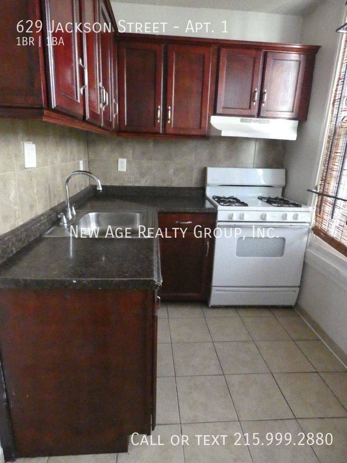 Apartment for rent at 629 Jackson St #1, Philadelphia, PA 19148
