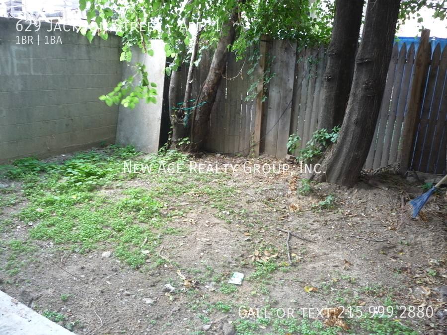 Apartment for rent at 629 Jackson St #1, Philadelphia, PA 19148