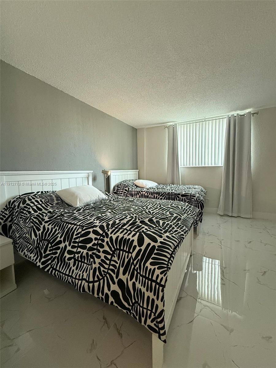 Apartment for rent at 19380 Collins Ave #1209, North Miami Beach, FL 33160