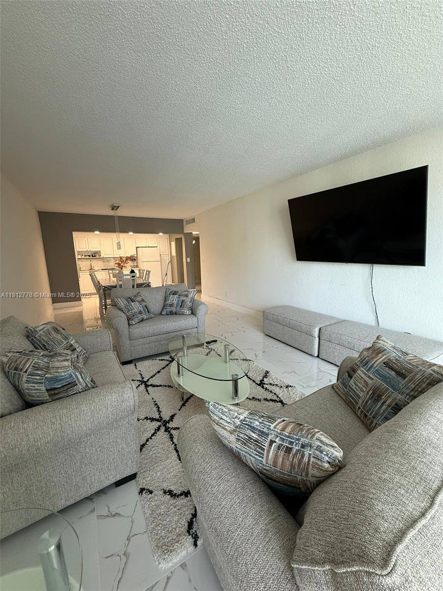 Apartment for rent at 19380 Collins Ave #1209, North Miami Beach, FL 33160