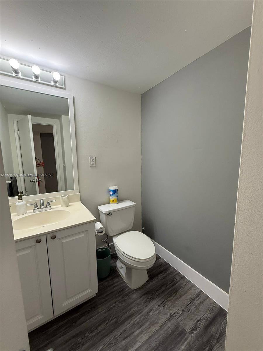Apartment for rent at 19380 Collins Ave #1209, North Miami Beach, FL 33160