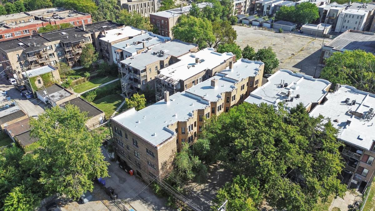 Apartment for rent at 6124-28 S Ingleside Ave, Chicago, IL 60637