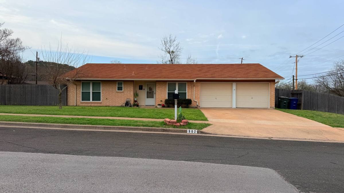 House for rent at 902 Lynn Lane, Copperas Cove, TX 76522