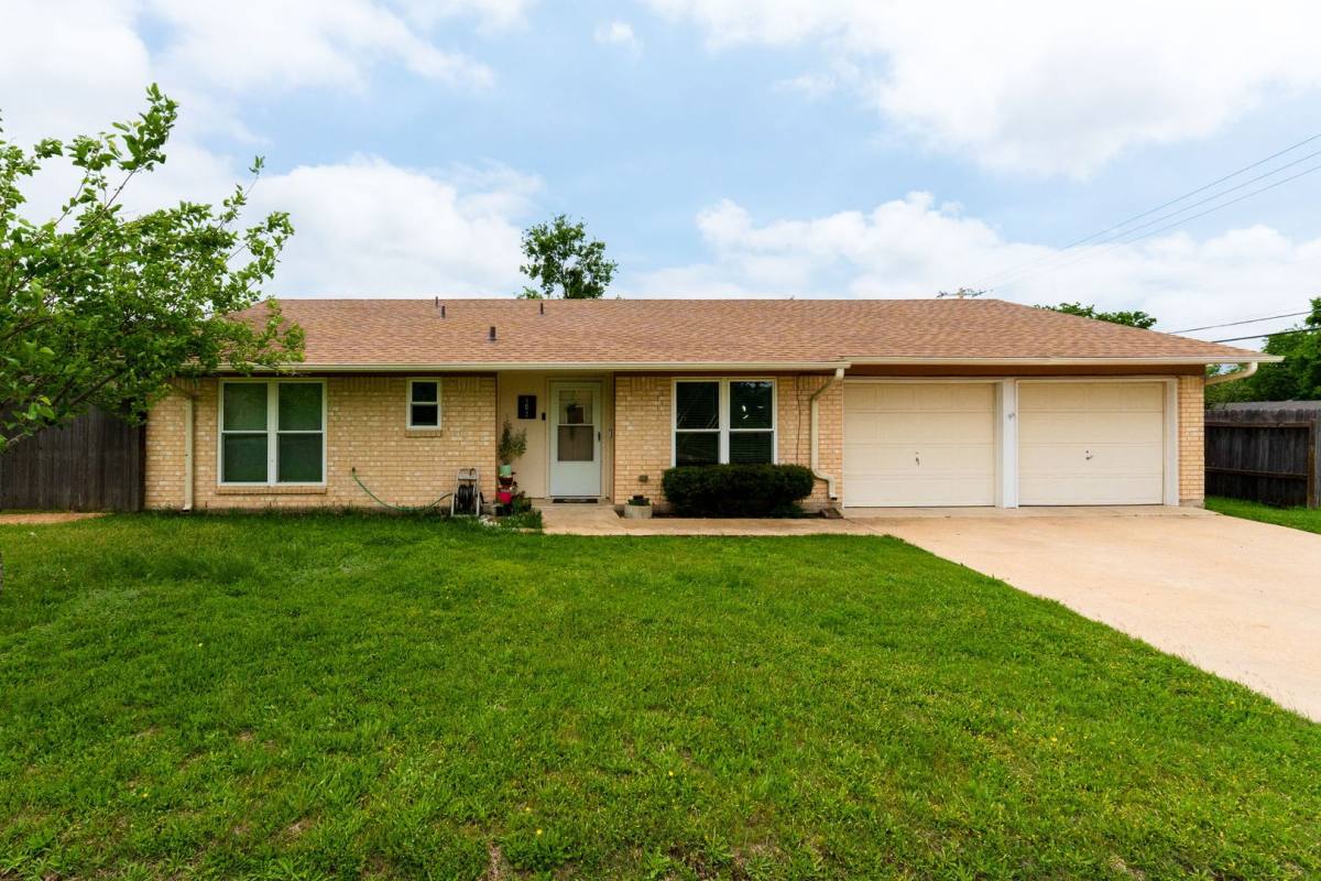 House for rent at 902 Lynn Lane, Copperas Cove, TX 76522