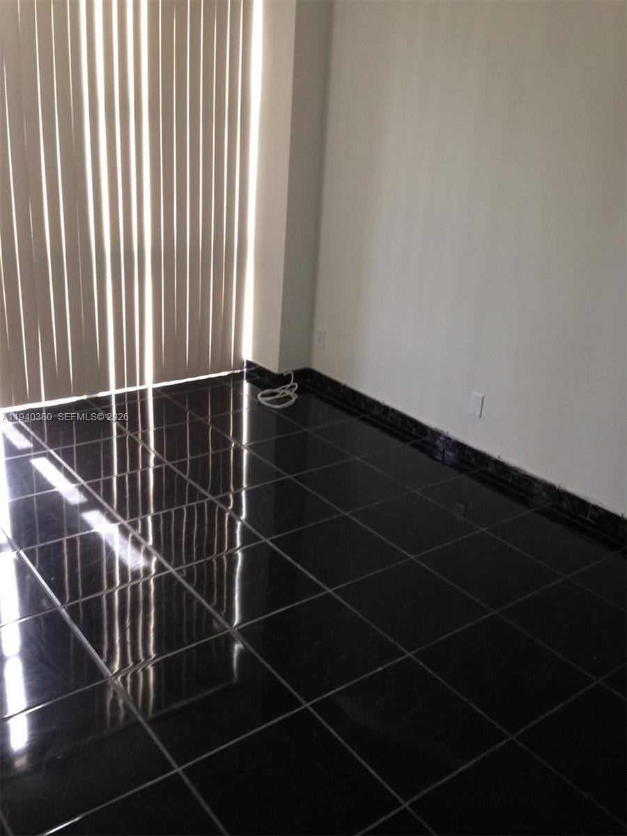 Apartment for rent at 16919 N Bay Rd #514, North Miami Beach, FL 33160
