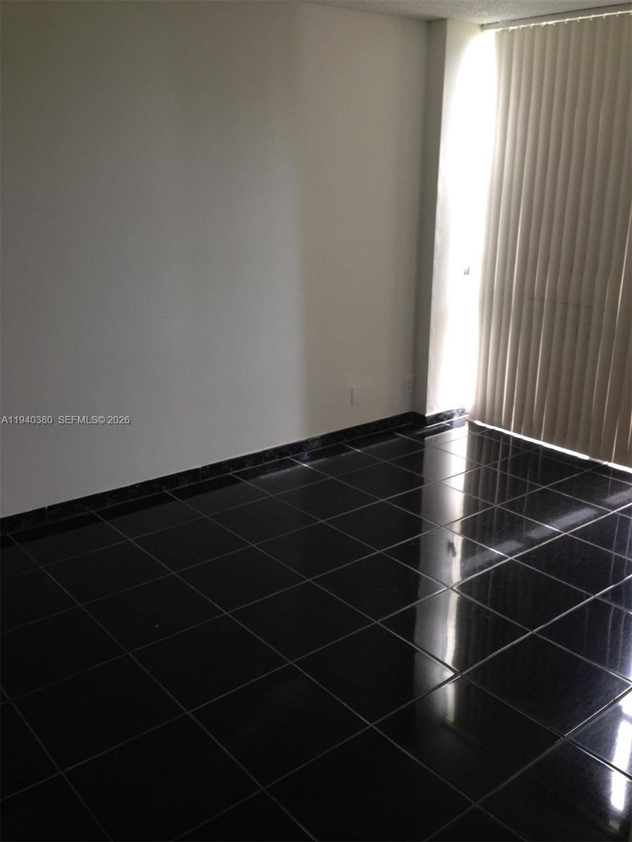 Apartment for rent at 16919 N Bay Rd #514, North Miami Beach, FL 33160