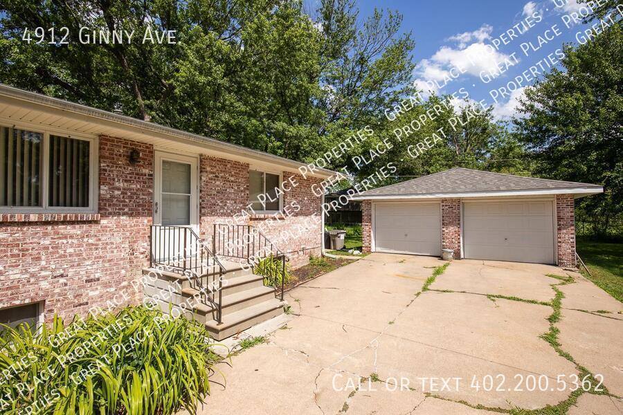Apartment for rent at 4912 Ginny Ave, Lincoln, NE 68516