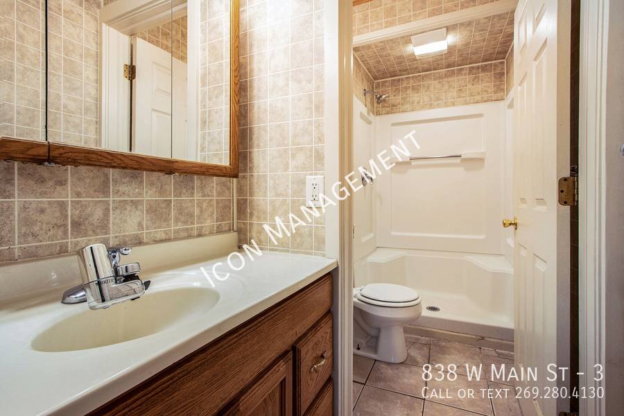 Apartment for rent at 838 W Main St #3, Kalamazoo, MI 49006