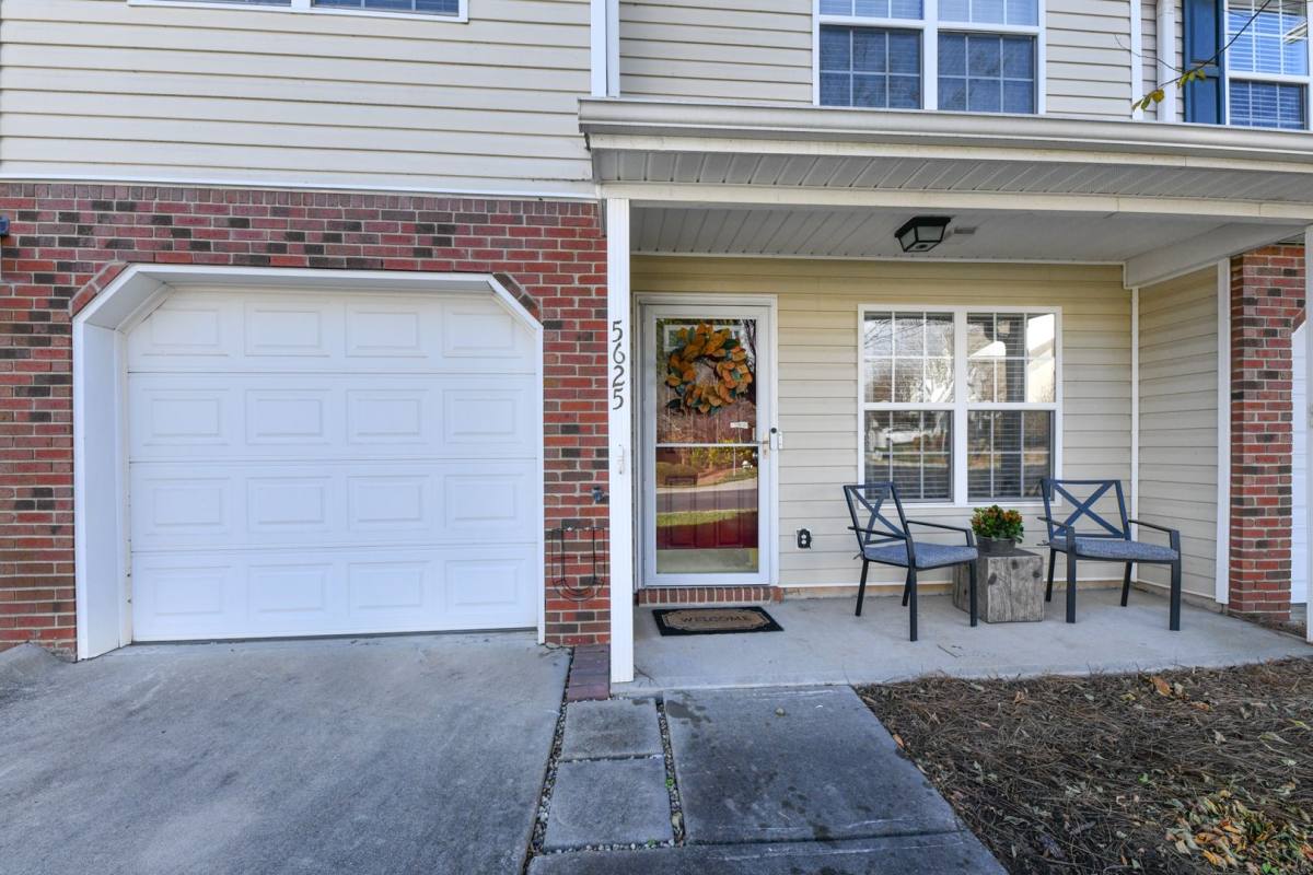 Townhouse for rent at 5625 Fellowship Dr, Greensboro, NC 27410