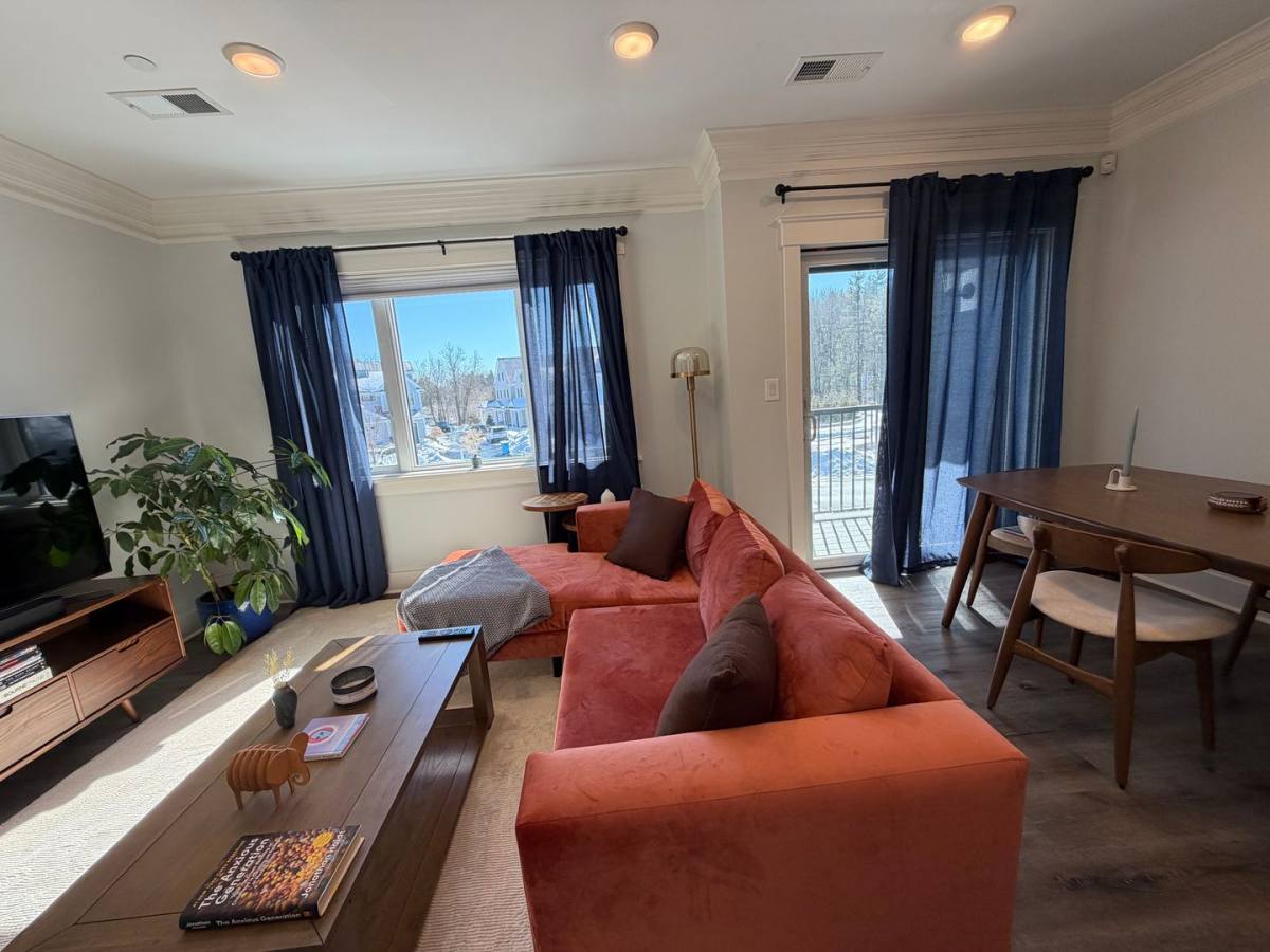 Apartment for rent at 13-18 Hennery Way, Medfield, MA 02052