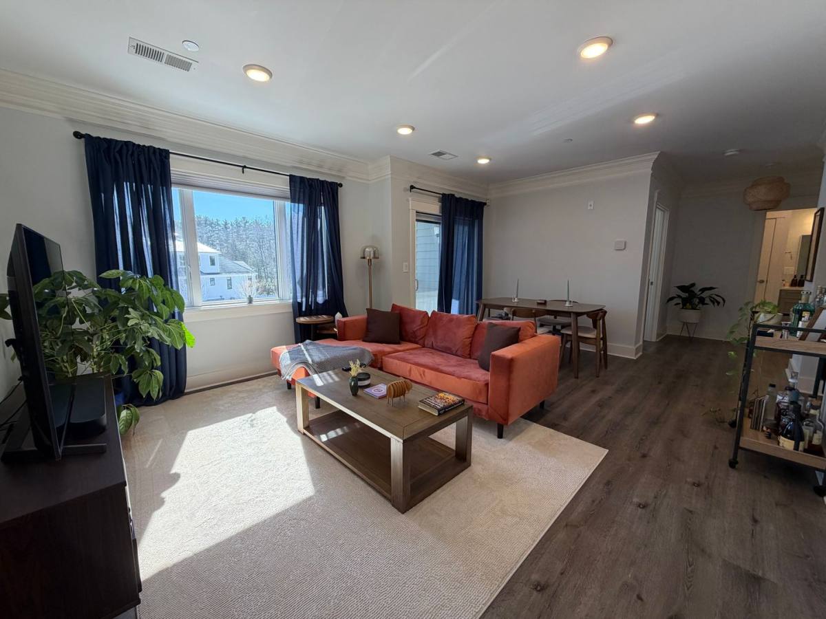 Apartment for rent at 13-18 Hennery Way, Medfield, MA 02052