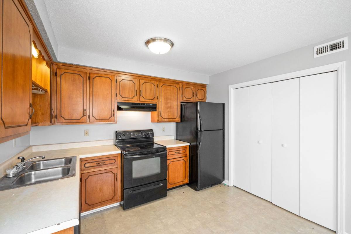 Apartment for rent at 923 Kingsbury Dr, Clarksville, TN 37040