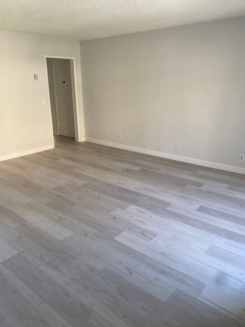 Apartment for rent at 1403 Swestgate Ave, Los Angeles, CA 90025