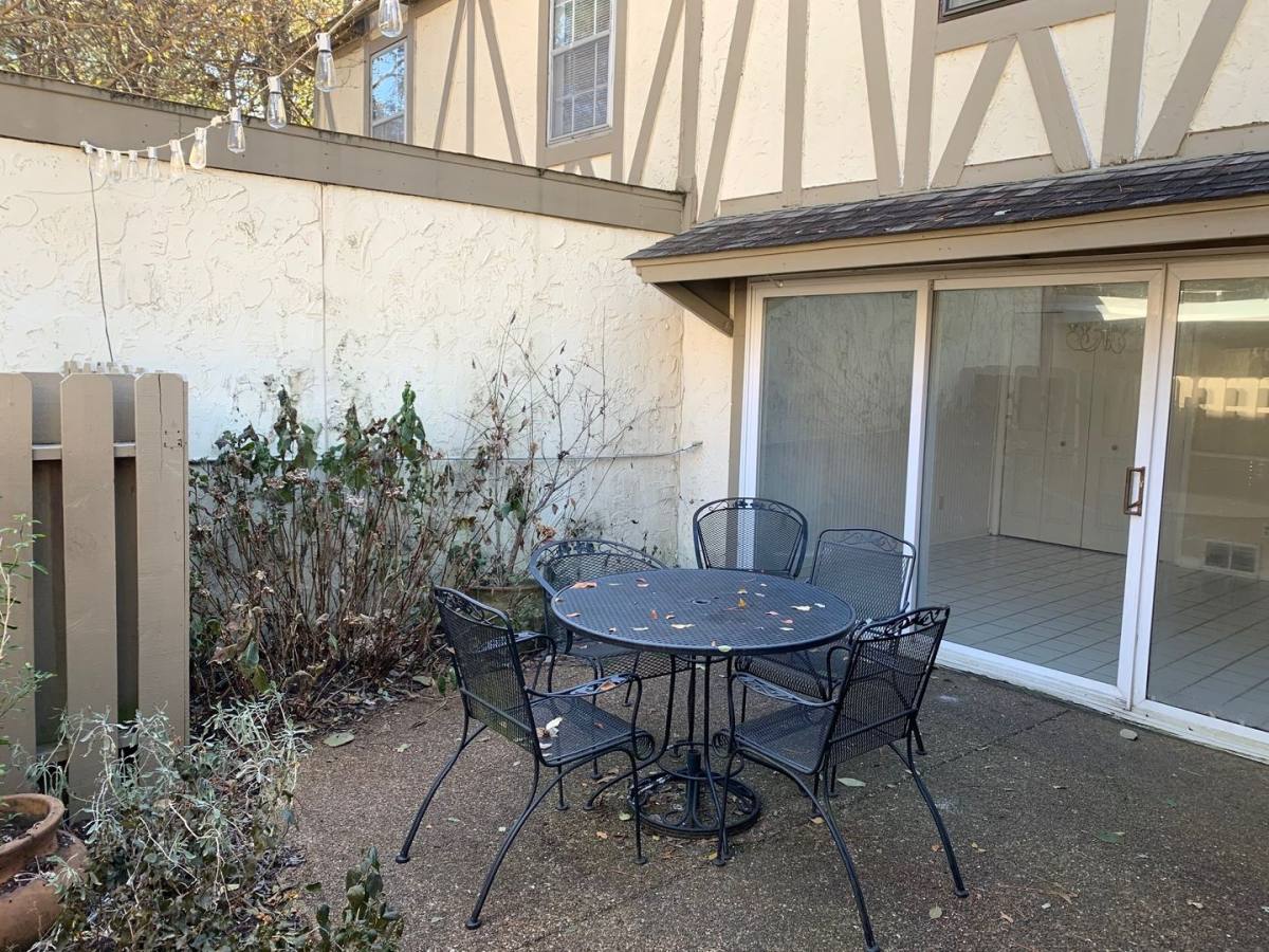 Townhouse for rent at 1969 Vienna Way, Germantown, TN 38138