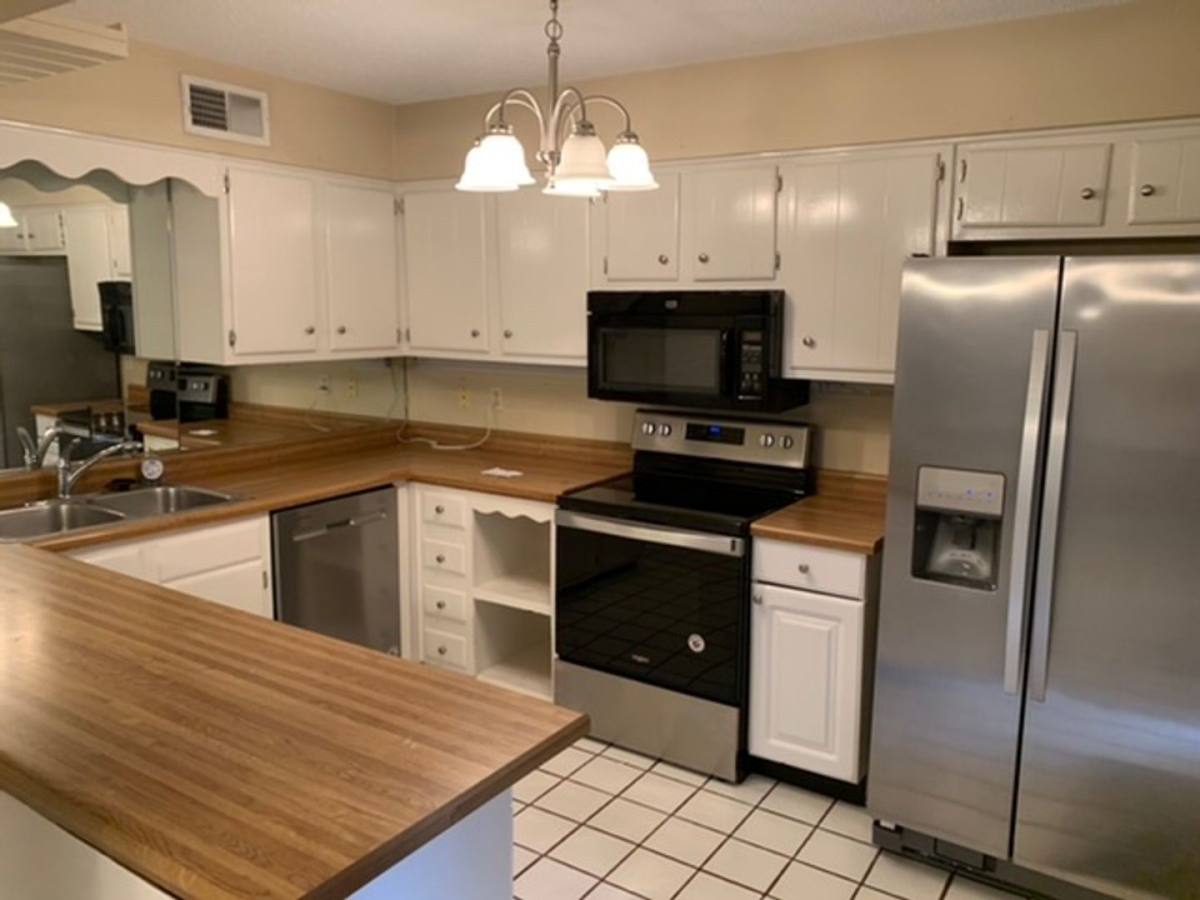 Townhouse for rent at 1969 Vienna Way, Germantown, TN 38138