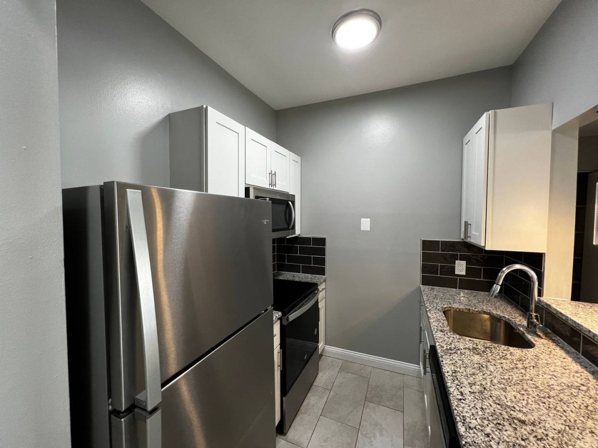 Apartment for rent at 629 Clara Ave, Saint Louis, MO 63112