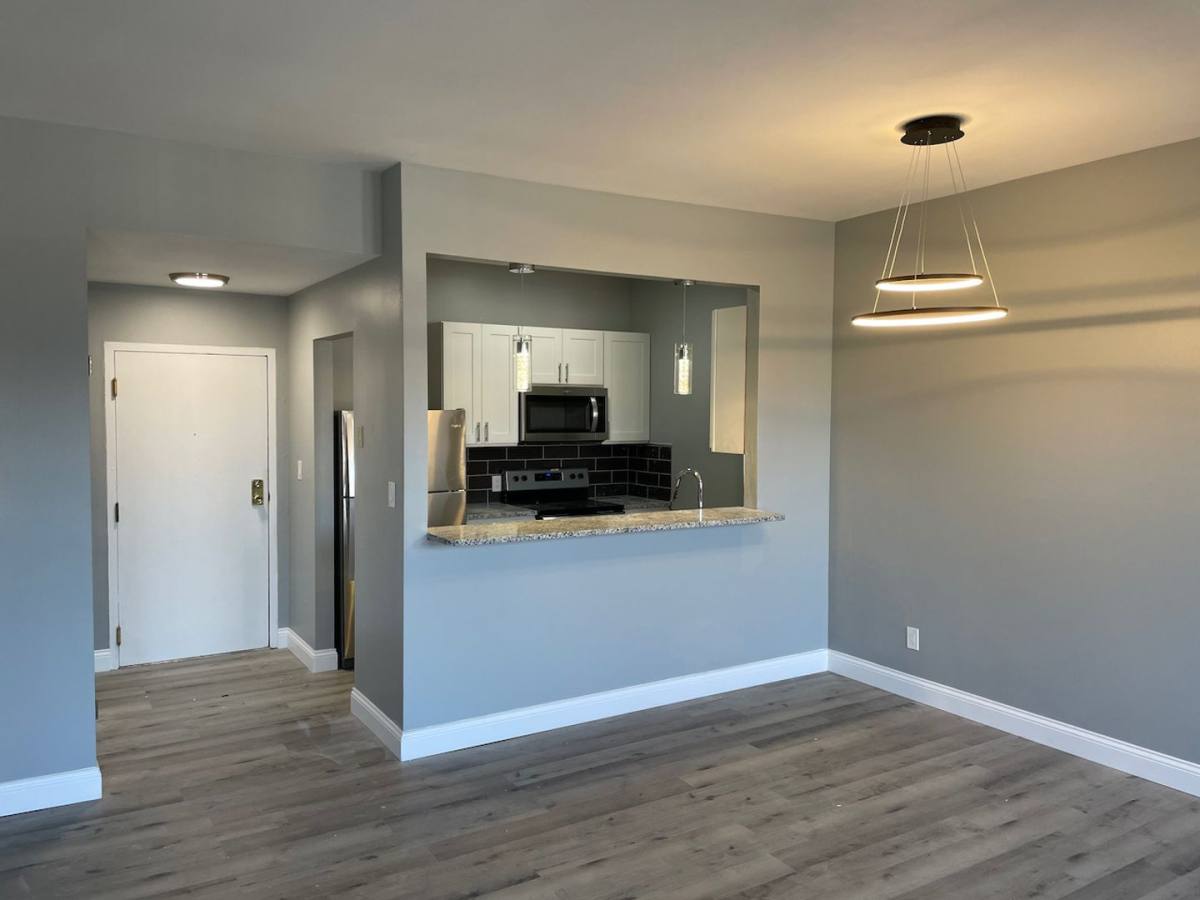 Apartment for rent at 629 Clara Ave, Saint Louis, MO 63112