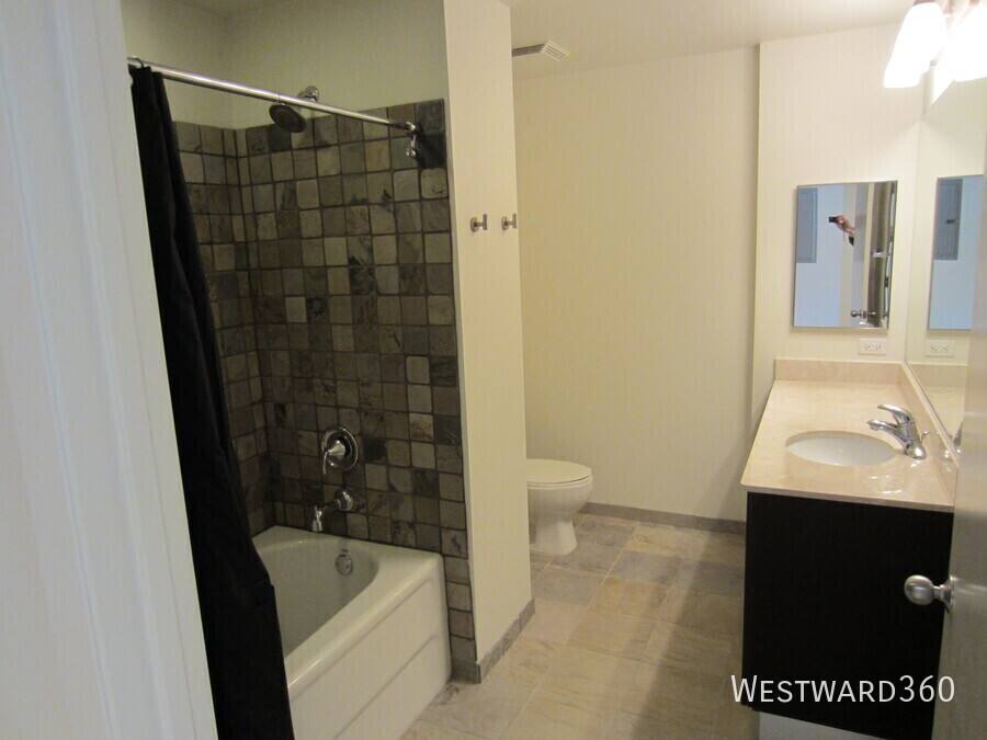 Condo for rent at 225 S Sangamon #605, Chicago, IL 60607