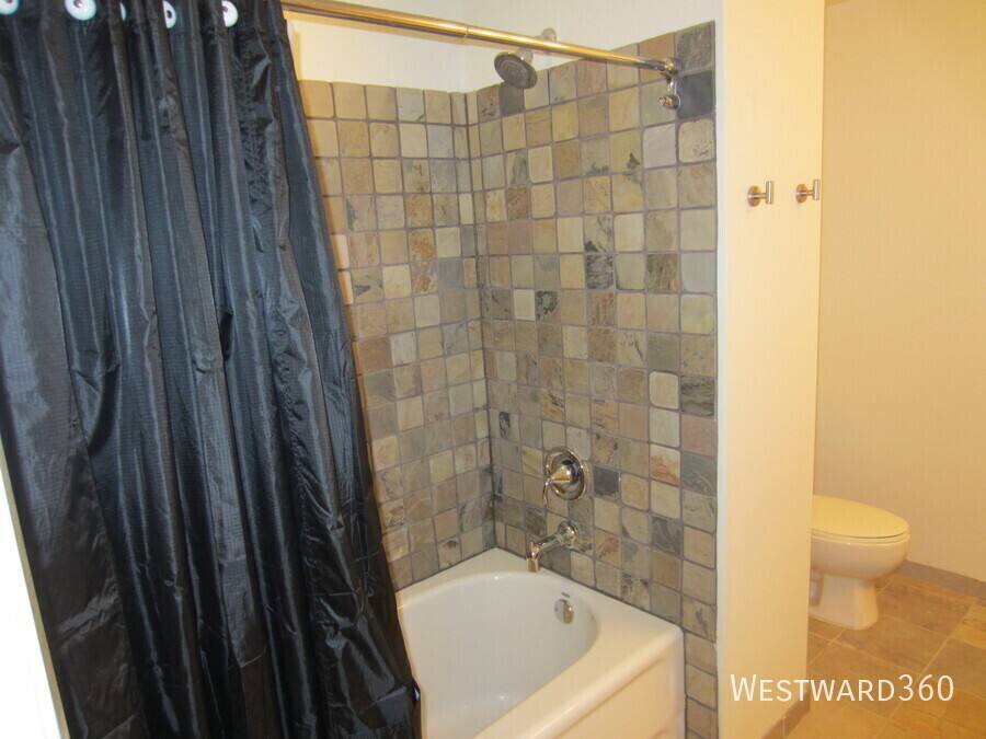 Condo for rent at 225 S Sangamon #605, Chicago, IL 60607
