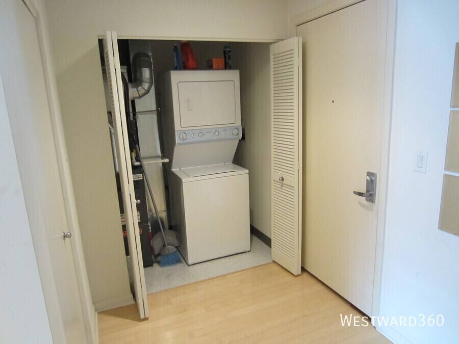 Condo for rent at 225 S Sangamon #605, Chicago, IL 60607