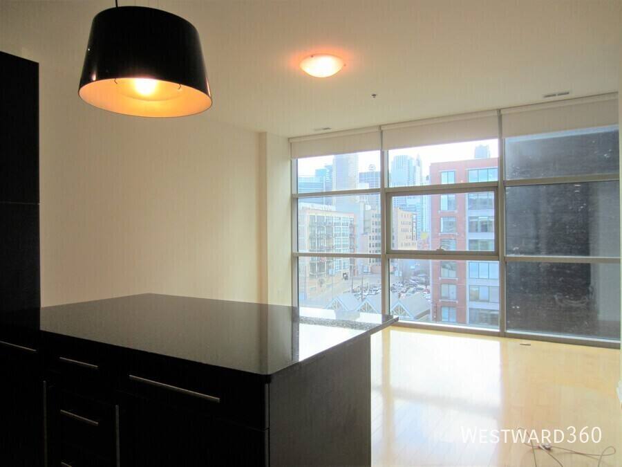 Condo for rent at 225 S Sangamon #605, Chicago, IL 60607
