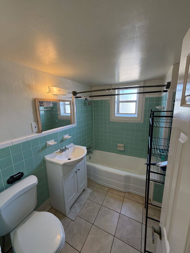 Apartment for rent at 30 S Grandview Ave, Daytona Beach, FL 32118