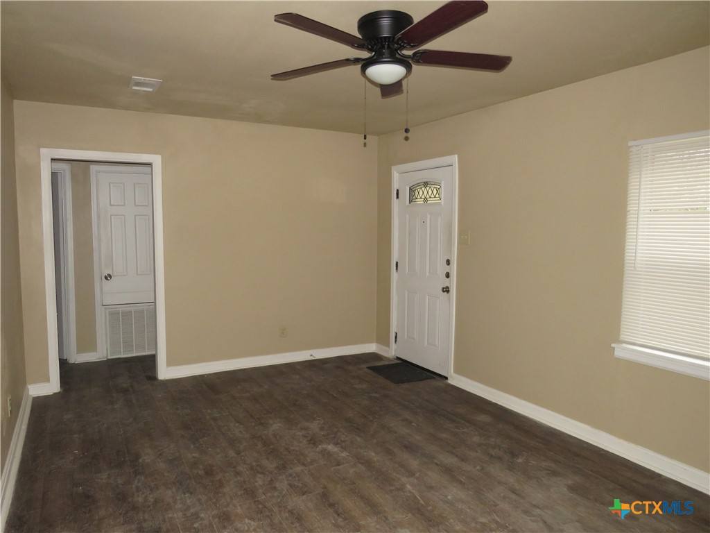 Apartment for rent at 214 E Munroe Ave #214, Temple, TX 76501