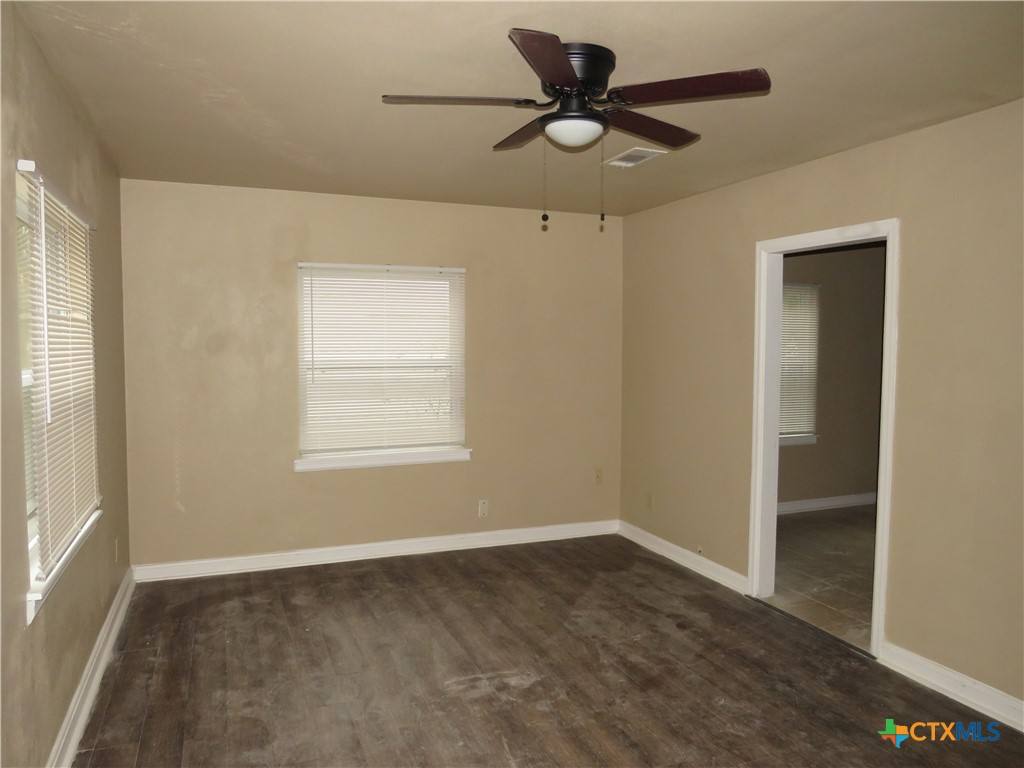 Apartment for rent at 214 E Munroe Ave #214, Temple, TX 76501