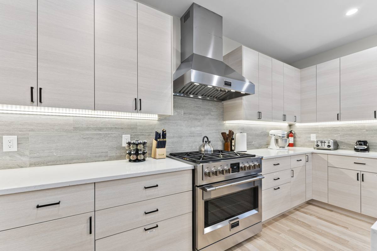 Apartment for rent at 21 Bolton St, Waltham, MA 02453