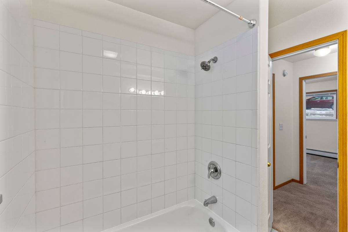 Apartment for rent at 5300 Lake Otis Parkway, Anchorage, AK 99507