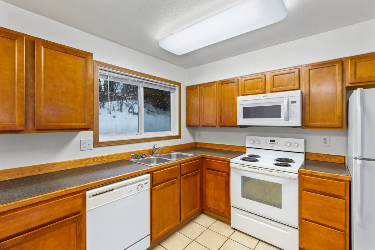 Apartment for rent at 5300 Lake Otis Parkway, Anchorage, AK 99507