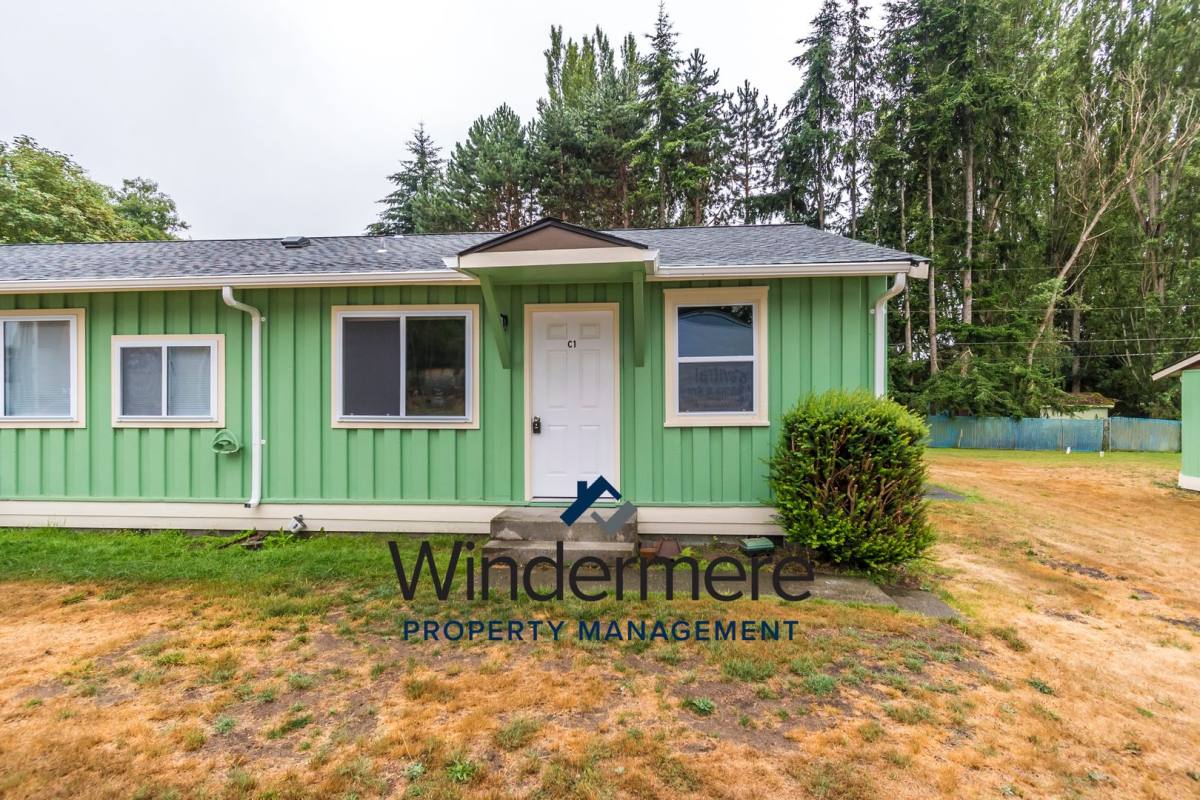 Apartment for rent at 3100 Taylor Rd, Oak Harbor, WA 98277