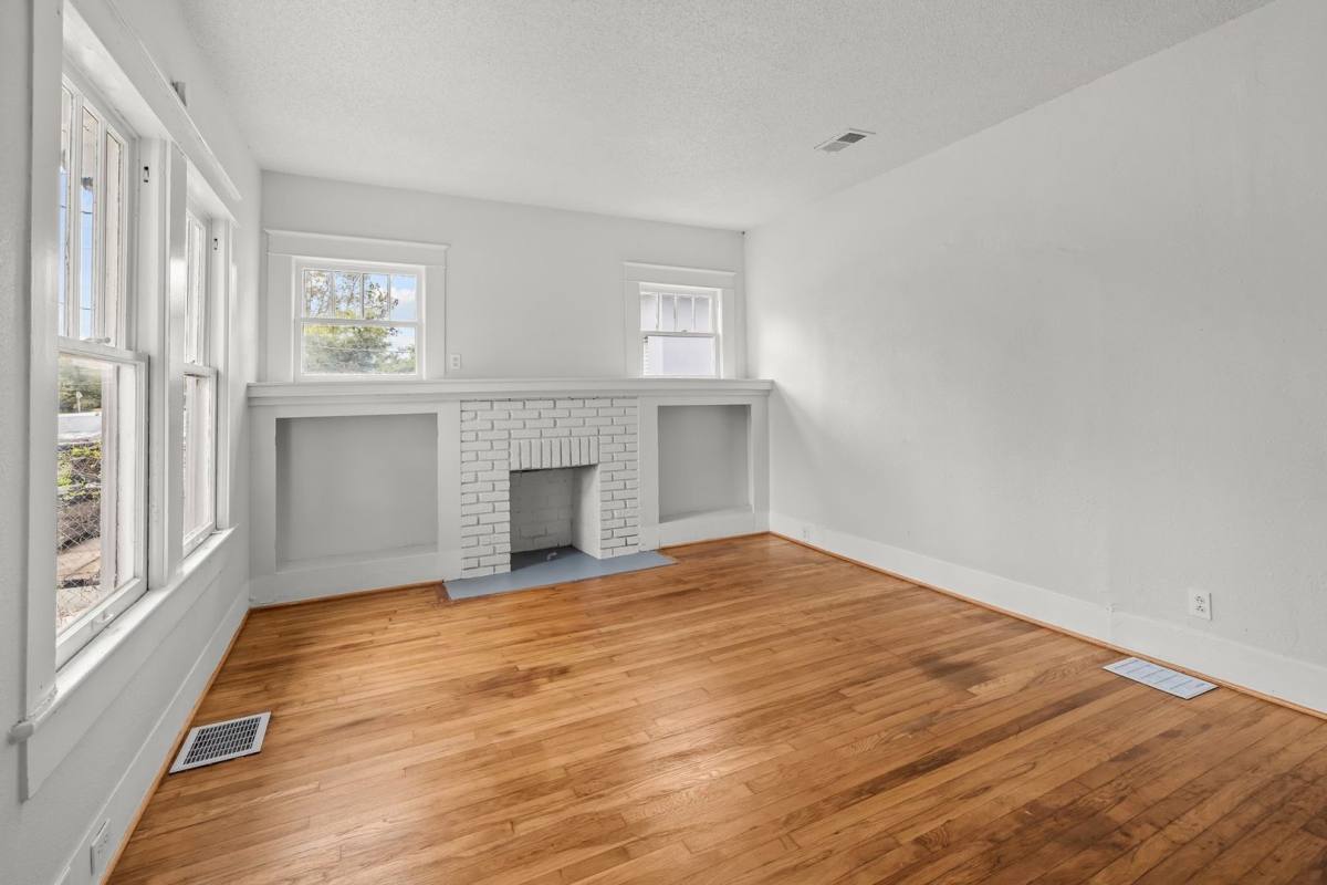 House for rent at 1609 Jefferson Ave S W, Birmingham, AL 35211