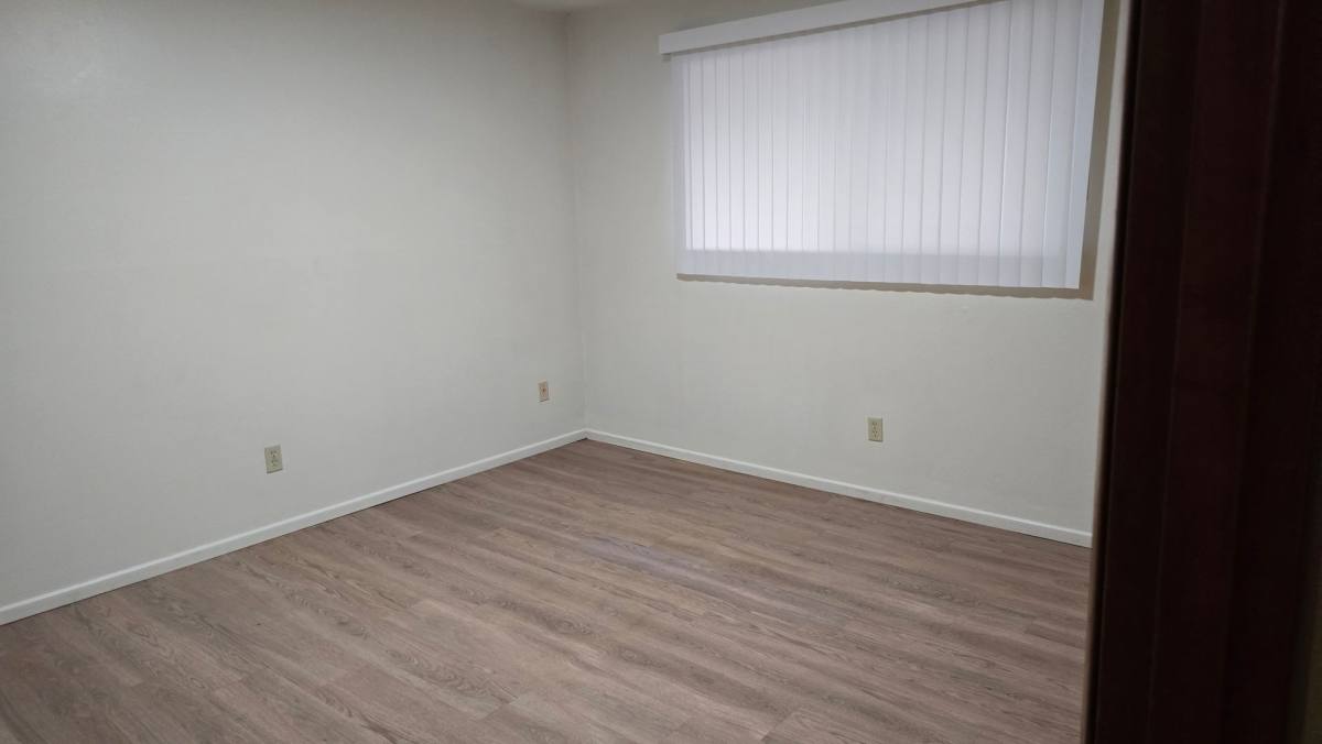 Apartment for rent at 10905 NE 6th St, Vancouver, WA 98664