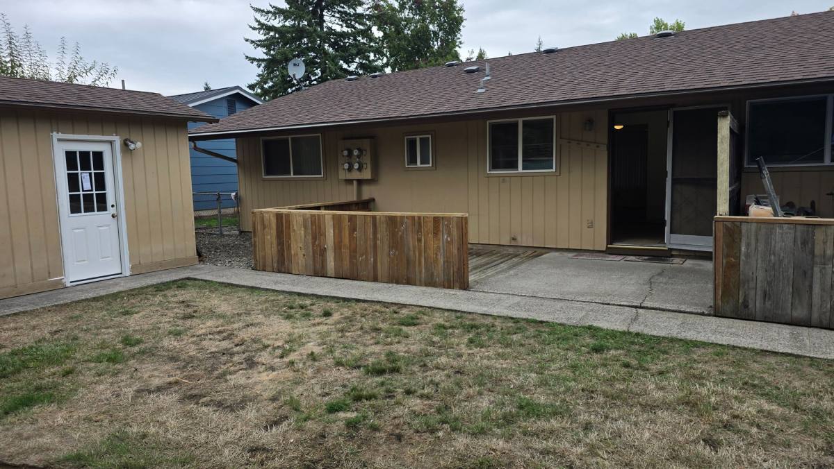 Apartment for rent at 10905 NE 6th St, Vancouver, WA 98664