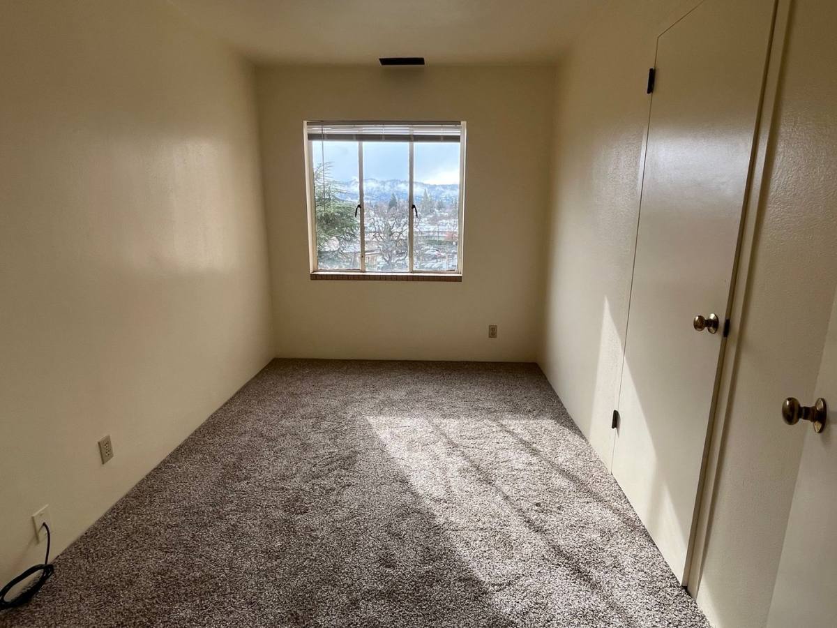 Apartment for rent at 235 S Oakdale Ave, Medford, OR 97501