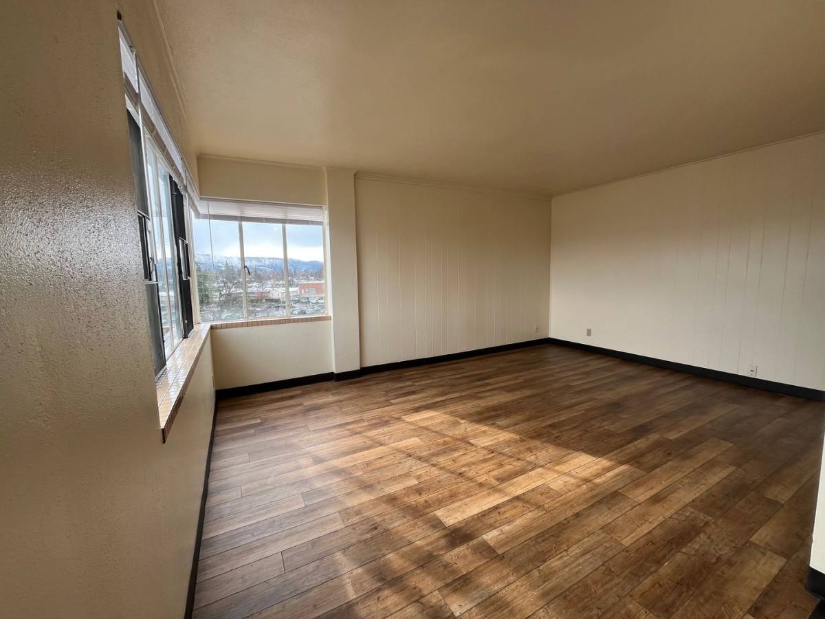 Apartment for rent at 235 S Oakdale Ave, Medford, OR 97501