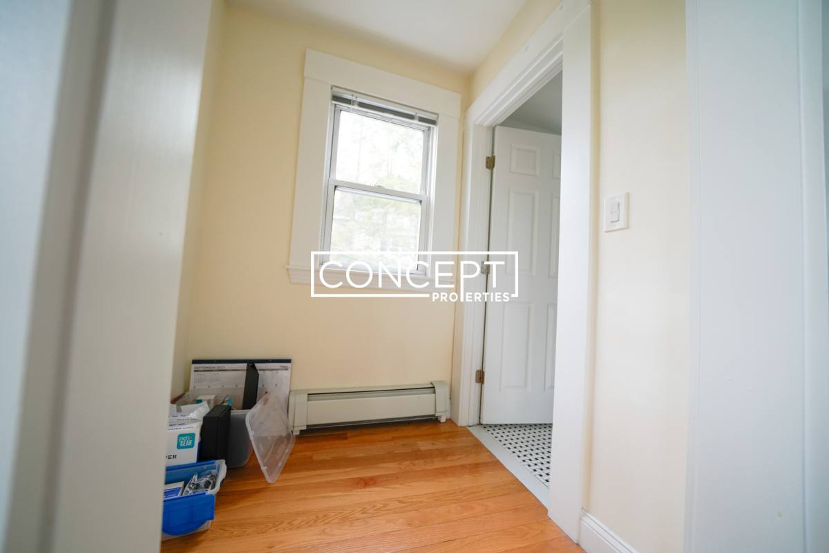 Apartment for rent at 219 Commonwealth Ave #22, Chestnut Hill, MA 02467