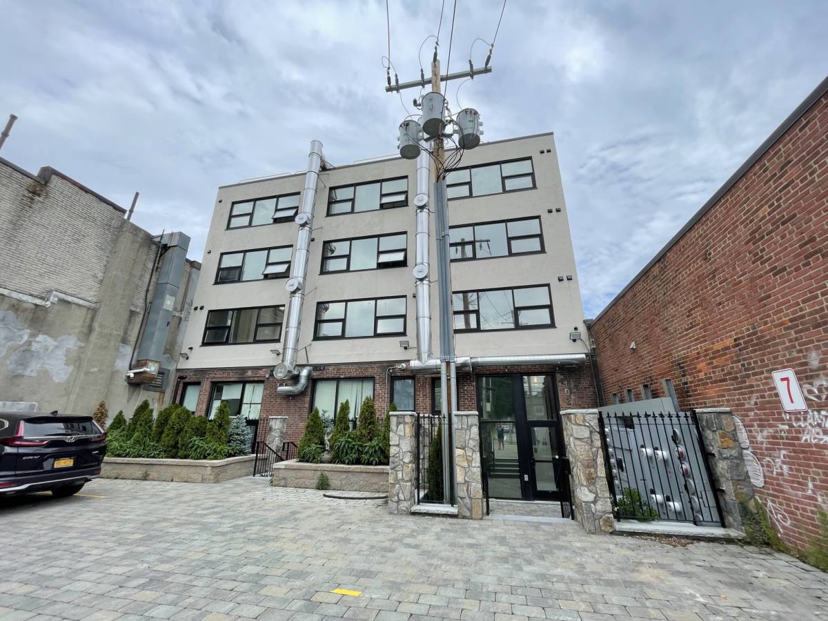 Apartment for rent at 1028 Commonwealth Ave #104, Brookline, MA 02445