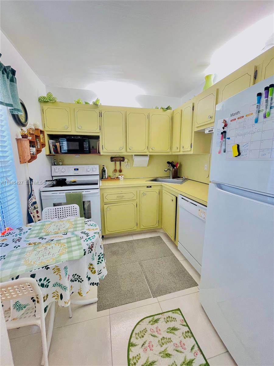 Apartment for rent at 6350 NW 62nd St #308, Fort Lauderdale, FL 33319