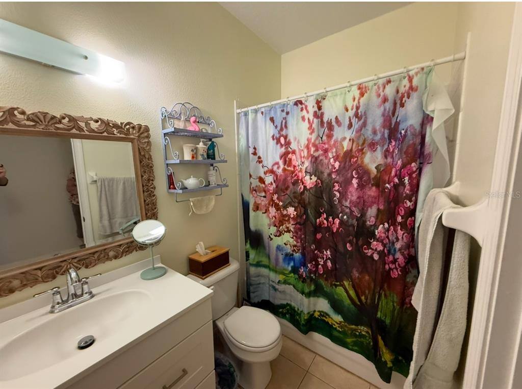 Apartment for rent at 6928 Surrey Oak Dr, Apollo Beach, FL 33572