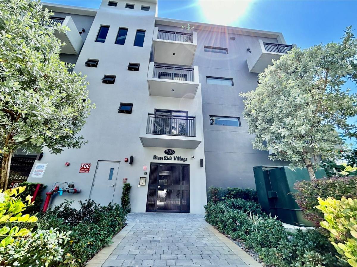 Apartment for rent at 836 SW 2nd St #202, Miami, FL 33130