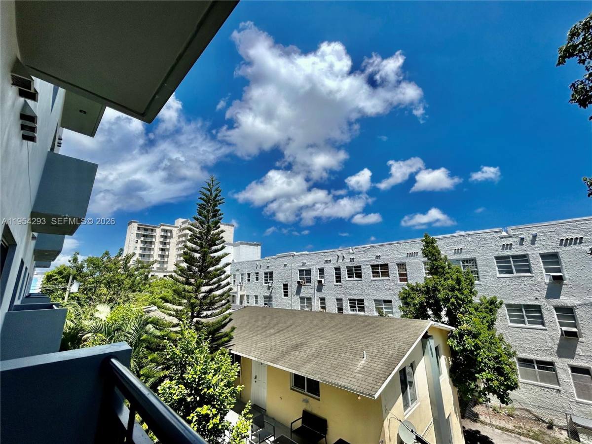 Apartment for rent at 836 SW 2nd St #202, Miami, FL 33130