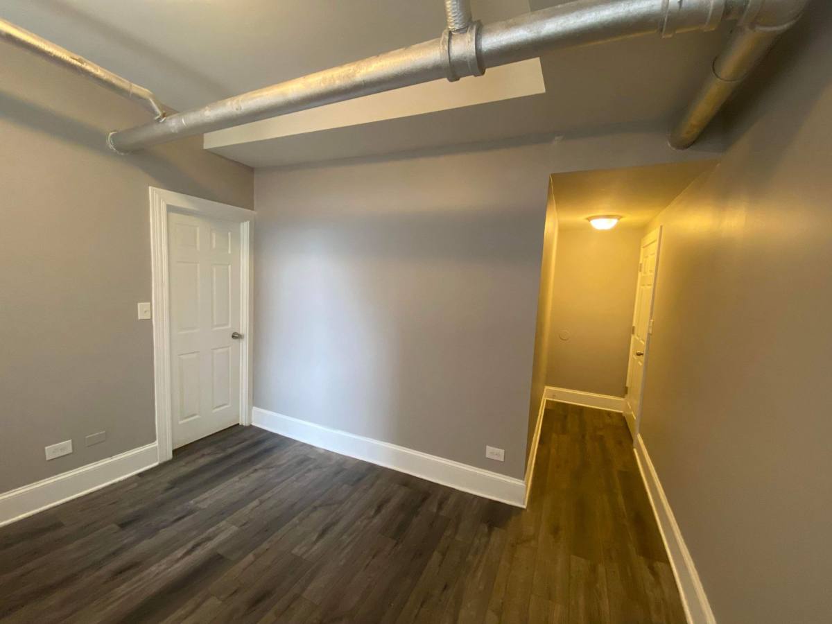 Apartment for rent at 408 W 77th St, Chicago, IL 60620